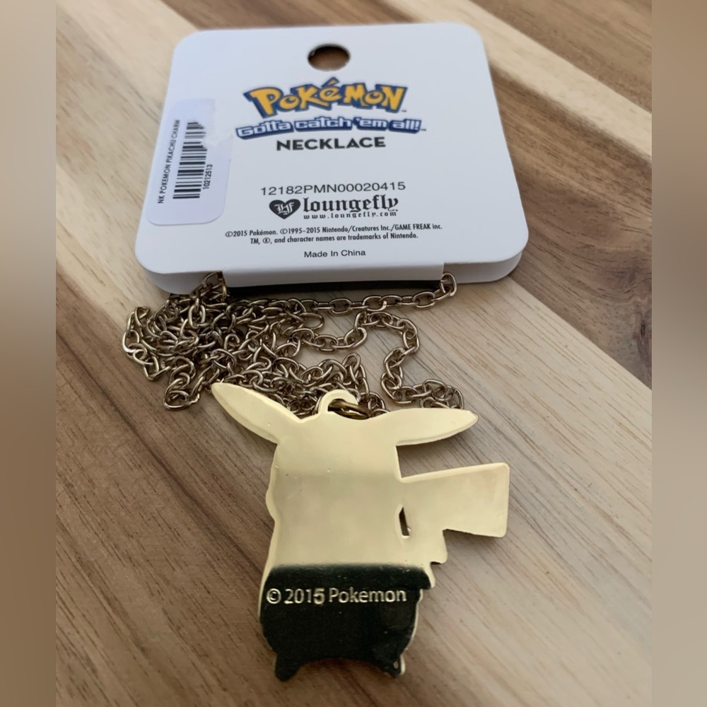 Pokémon Lungefly Pikachu necklace - Picture 4 of 6